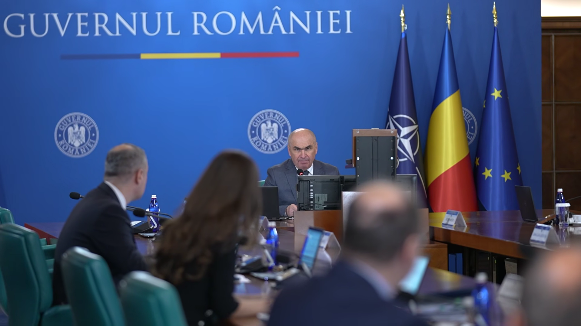 interzicerea cumulului pensiei cu salariul